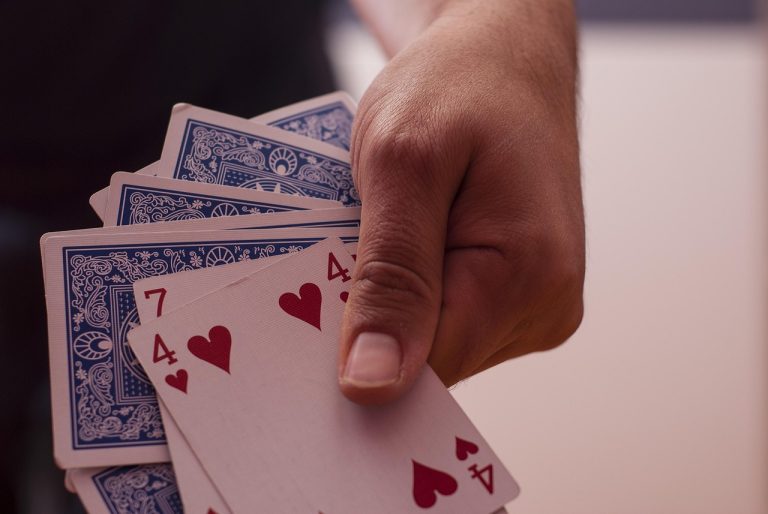 Poker Bankroll Management Guide Explained 2026